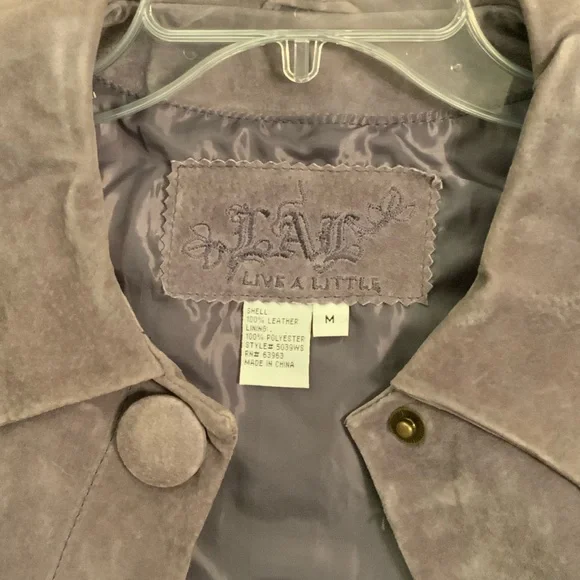 Ladies grey suede jacket like new. Sz medium - Picture 2 of 3